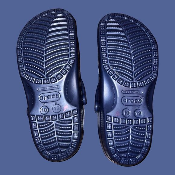 NWOB Unisex Crocs Classic Clog Navy Sandal Size M 10 W 12 - Picture 4 of 6